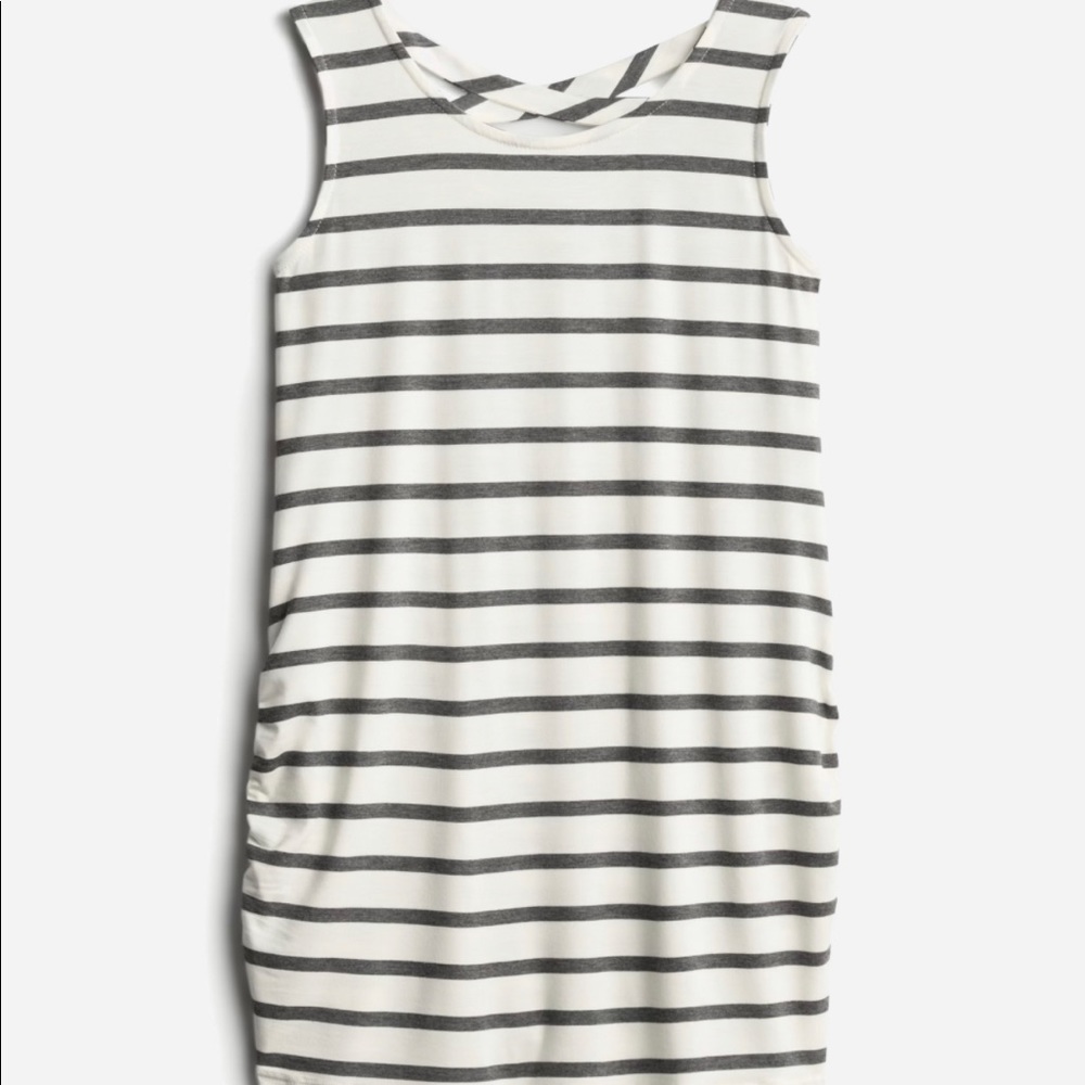Sleeveless Loveappella maternity top